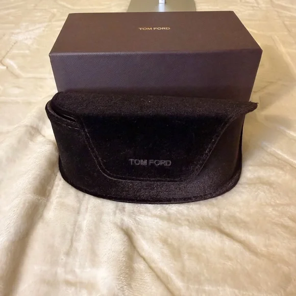 Tom Ford Sunglasses - Picture 4 of 16